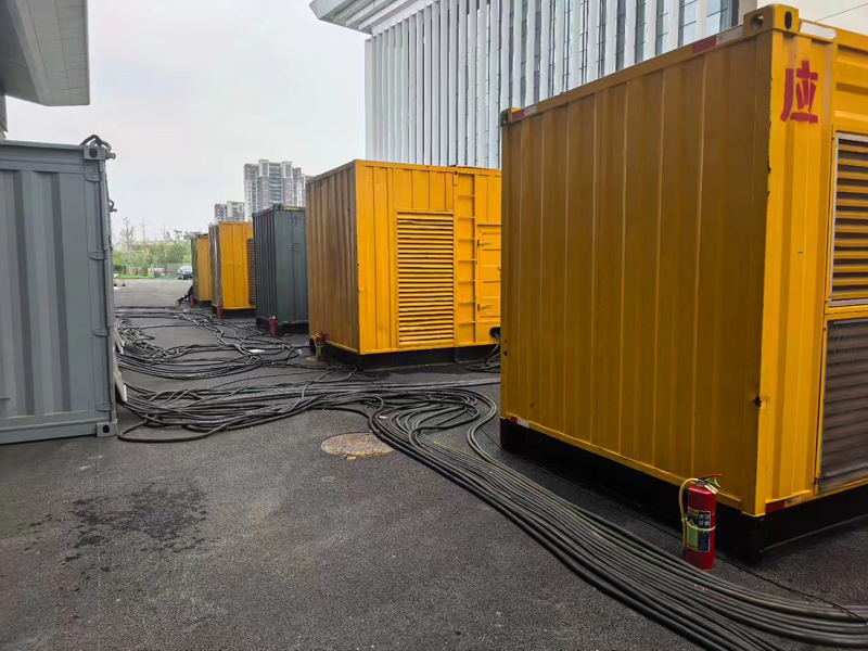 汉川不同季节柴油发电机组保养有哪些注意事项?