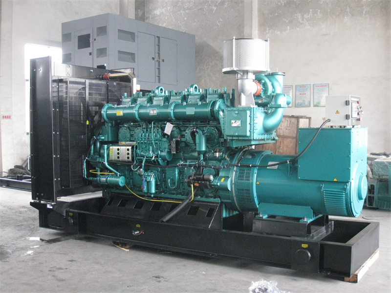 汉川200KW 柴油发电机的油耗是多少？